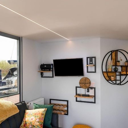 Beautiful Houseboat In Marina Of Volendam酒店 外观 照片
